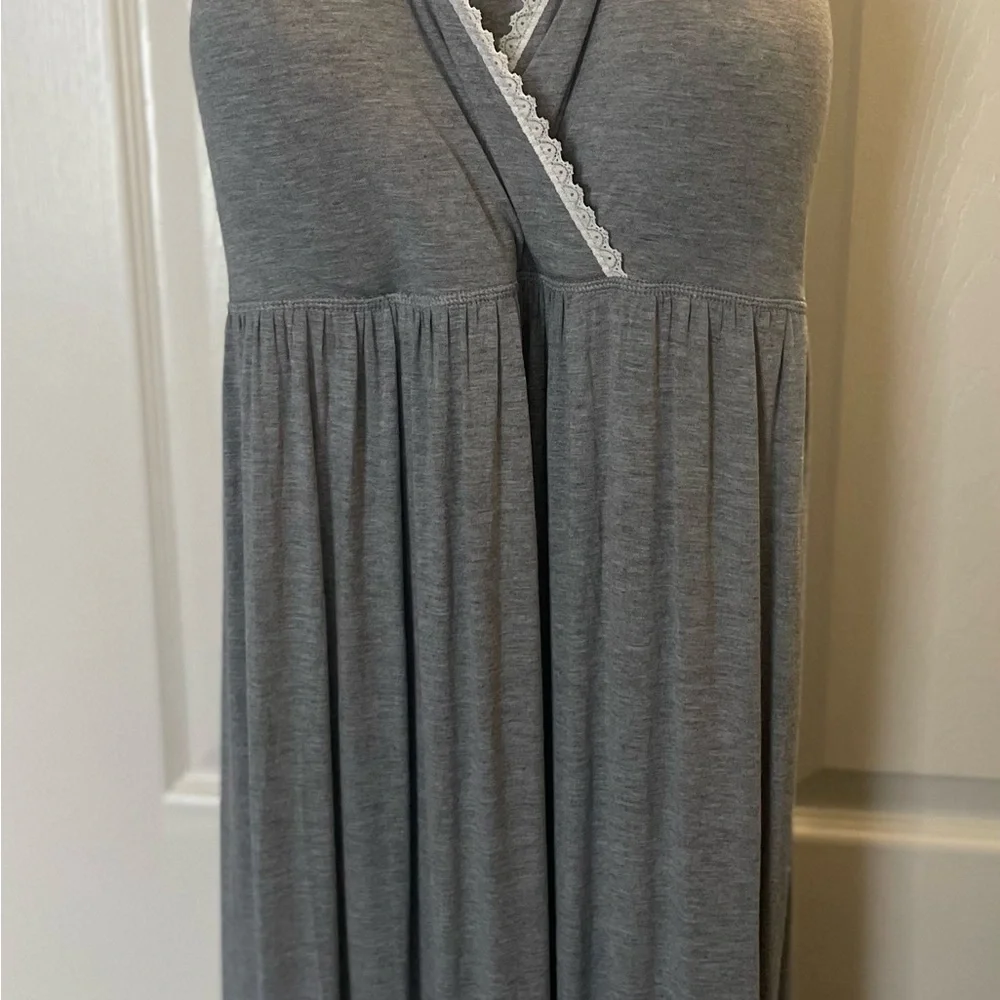 Secret Treasures Gray and White Lace Trim Chemise - Picture 4 of 7